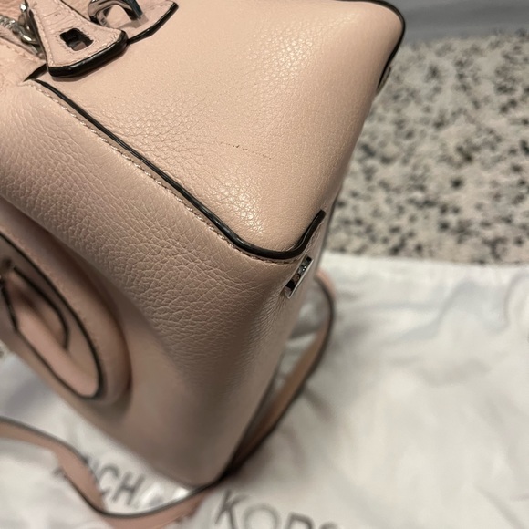 Authentic Michael Kors Pink handbag - Picture 12 of 16